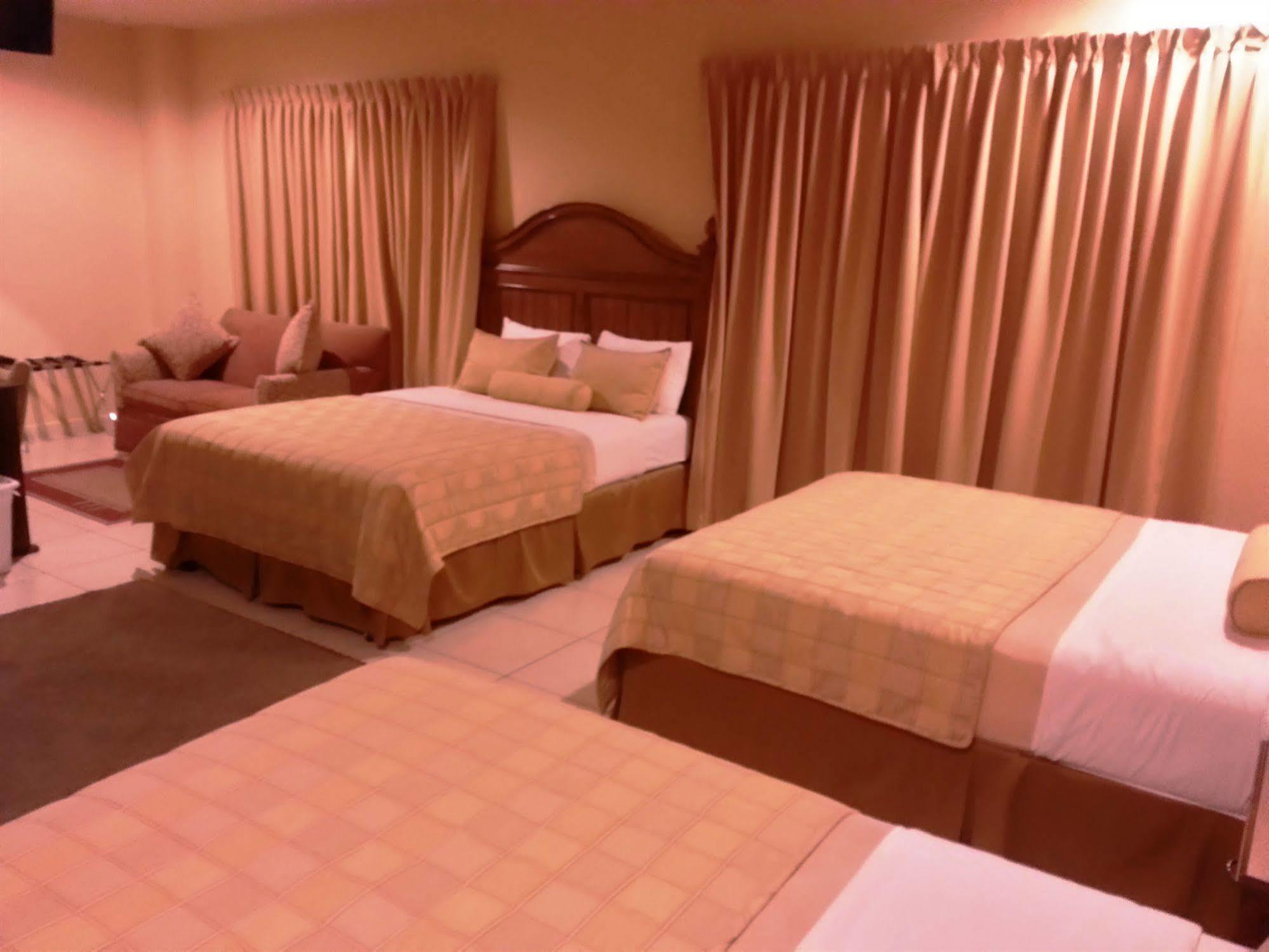 Hotel Monteolivos San Pedro Sula Extérieur photo