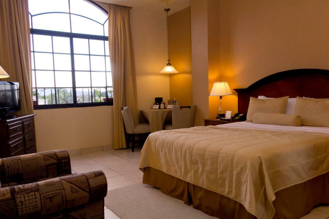 Hotel Monteolivos San Pedro Sula Extérieur photo